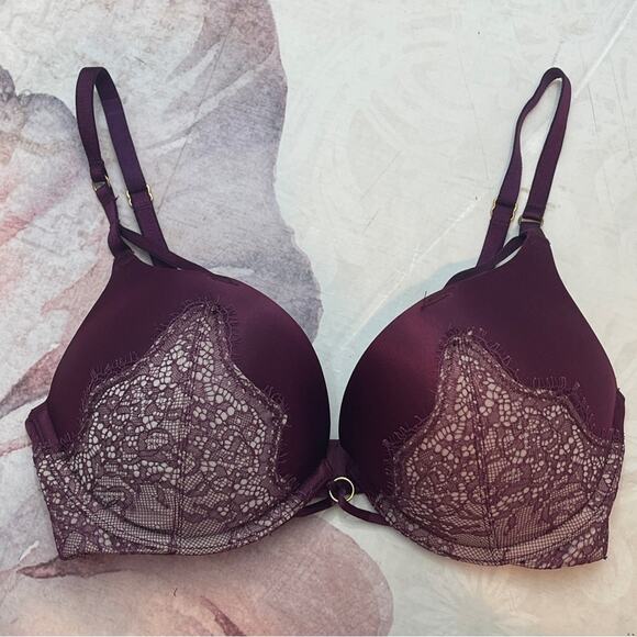Victoria's Secret Bombshell Plunge Bra 32C - Picture 1 of 13